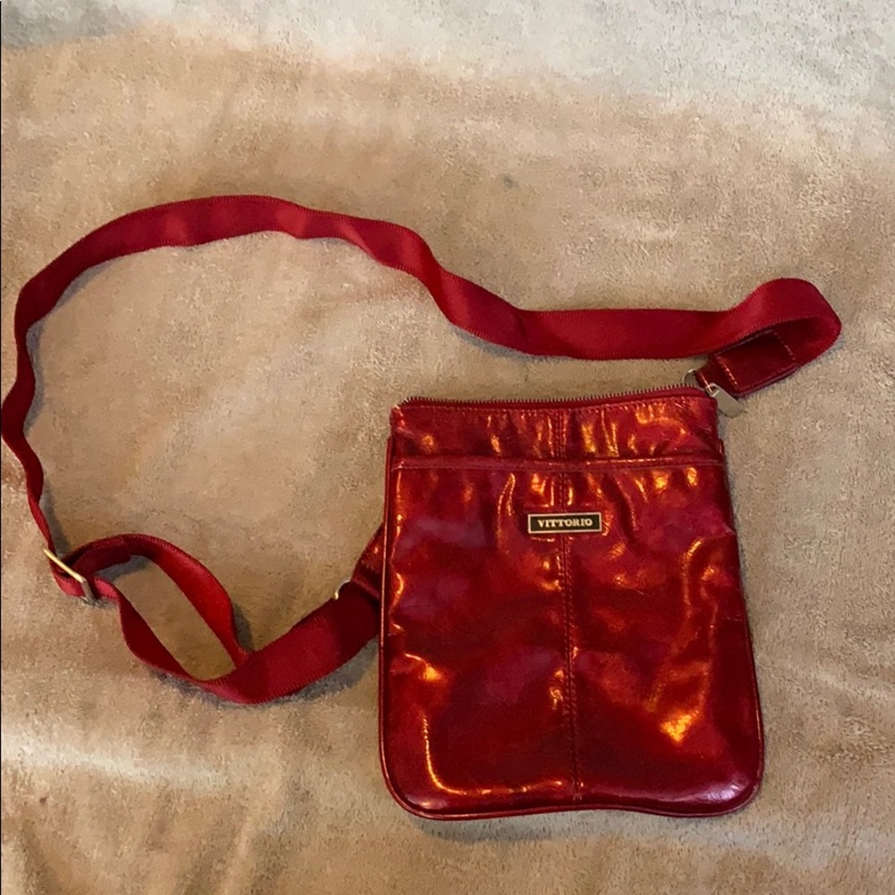 Cute Vittorrio red leather purse